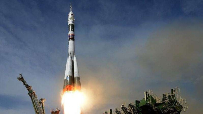 VIVA Militer: Roket Soyuz 2.1a milik Rusia