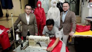 Desainer Samuel dan Stephen Wongso Buat APD untuk Tenaga Medis Daerah