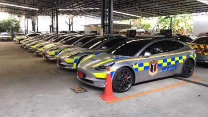 Tesla Model 3 jadi mobil polisi Thailand