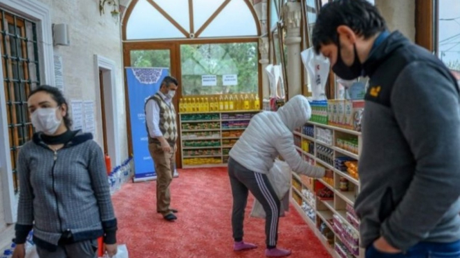Masjid di Turki berubah sementara menjadi 'supermarket' 