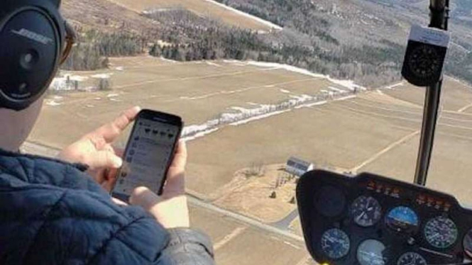 Emmanuel Toner kejar mobilnya yang dicuri dengan helikopter.