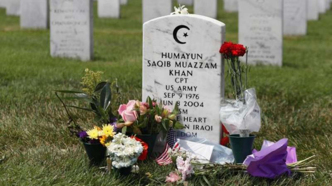 VIVA Militer: Makam mendiang perwira Angkatan Darat AS, Kapten Humayun Khan