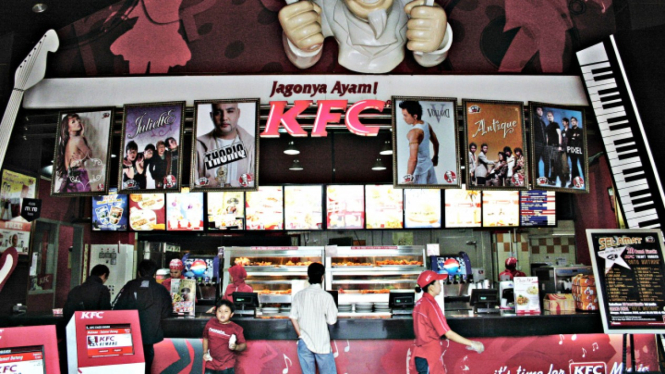 Resto KFC di Indonesia. (FOTO: Sufri Yuliardi)