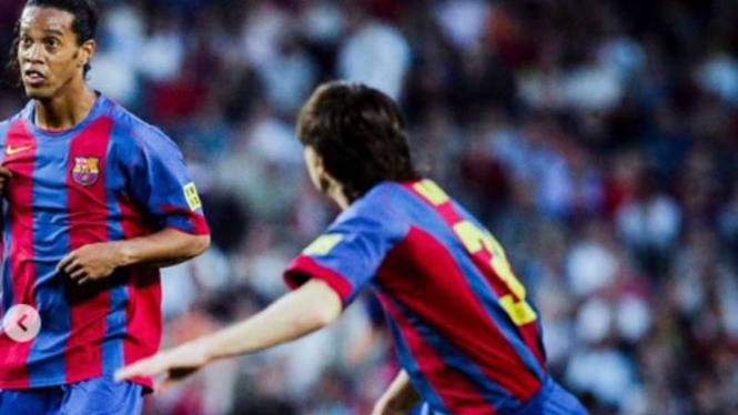 Lionel Messi mencetak gol perdana untuk Barcelona.