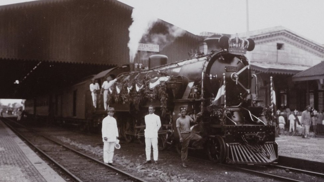 Stasiun Bogor sekitar tahun 1927.-LEIDEN UNIVERSITY LIBRARIES (KITLV 157530)