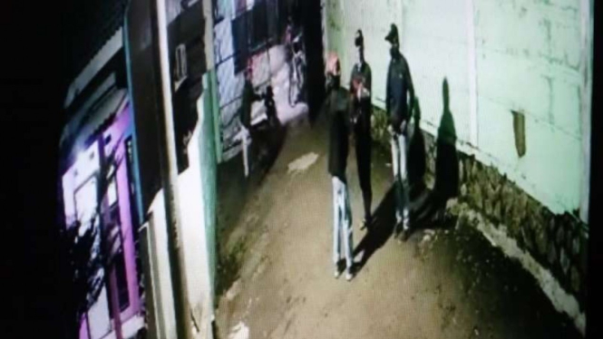 Aksi kejahatan bandit di Depok terekam CCTV