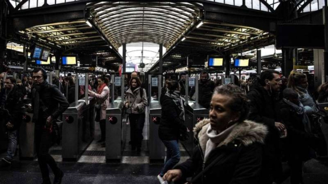 Stasiun Gare de l'Est di Paris akhir Desember 2019.