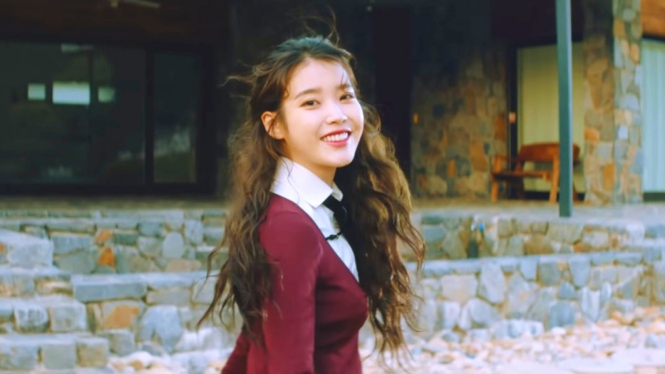 IU