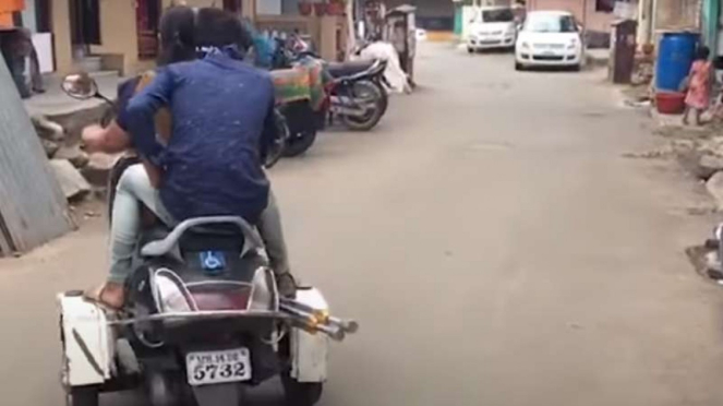Seorang Ibu di India riding 1.400 km jemput anak saat lockdown.