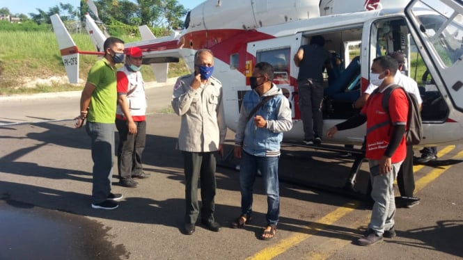 Helicopter angkut spesimen swab corona