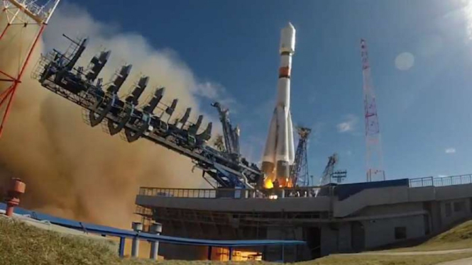 VIVA Militer:  Satelit mata-mata Rusia diluncurkan dengan roket Soyuz-2-1b.