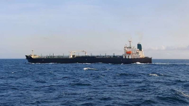 VIVA Militer: Kapal tanker minyak Iran dikawal militer Venezuela.