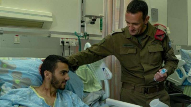 VIVA Militer: Sersan Ibrahim di rumah sakit.