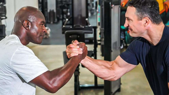 Evande Holyfield dan Wladimir Klitschko