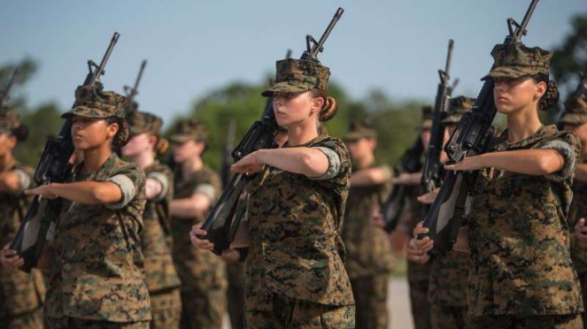 VIVA Militer: Tentara wanita Marinir Amerika Serikat (AS)
