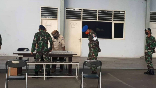 VIVA Militer: Personel Lanud Soewondo Jalani Test Narkoba Dadakan