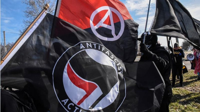 Logo dan bendera Antifa
