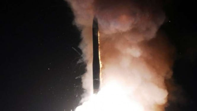 VIVA Militer: Rudal balistik antarbenu Minuteman III milik Amerika.