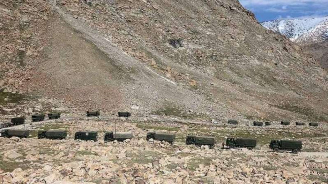 VIVA Militer: Konvoi kendaraan militer India di Ladakh