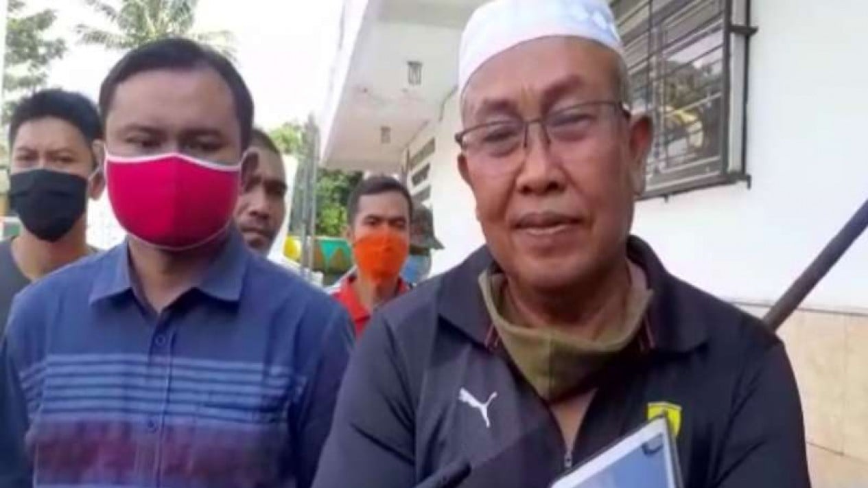 Foto Kepsek SMK Di Garut Punya Senjata Api Bikin Heboh