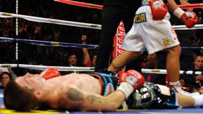 Ricky Hatton saat KO dihancurkan Manny Pacquiao