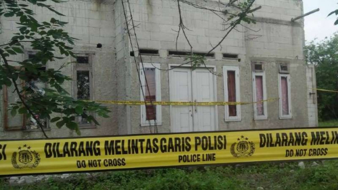Lokasi penemuan mayat satu keluarga yang tewas secara misterius di Tangerang.