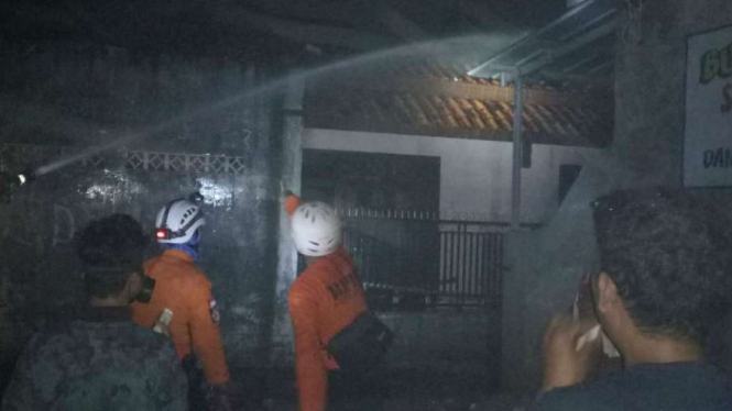 Rumah di Bekasi yang dibakar pemiliknya sendiri