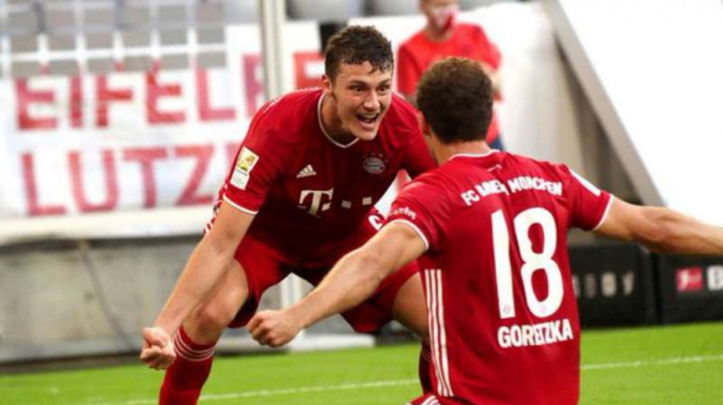 Pemain Bayern Munich rayakan gol Leon Goretzka.
