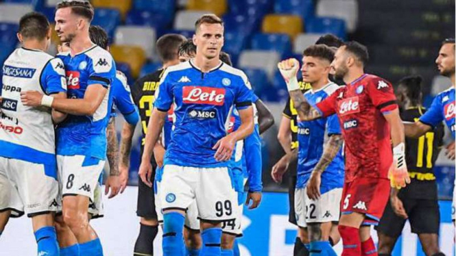 Pemain Napoli rayakan keberhasilan lolos ke final Coppa Italia.