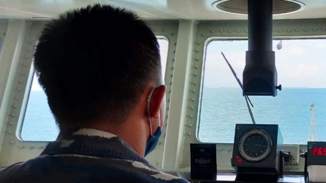VIVA Militer : Anjungan Kapal Cepat KRI Lemadang-362 TNI AL