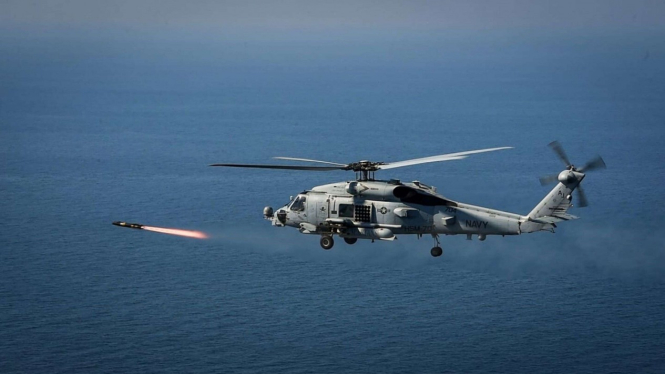 VIVA Militer: Ilustrasi Helikopter Menembak Rudal