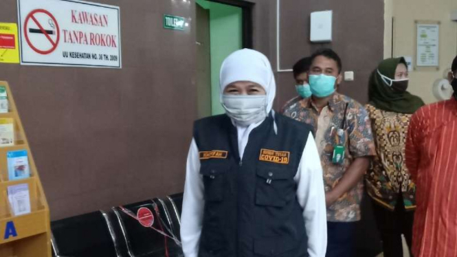 Gubernur Jawa Timur Khofifah Indar Parawansa dan Wali Kota Malang Sutiaji meninjau Rumah Sakit dr Saiful Anwar di Kota Malang.