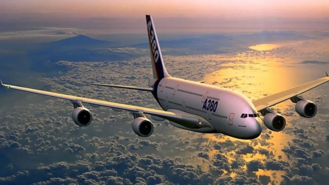Airbus A380 Superjumbo Jet. Image via: Executive Traveller.