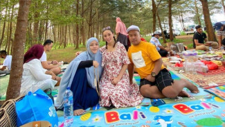 Unggah Foto Lagi Piknik, Perut Besar Zaskia Gotik Jadi Sorotan