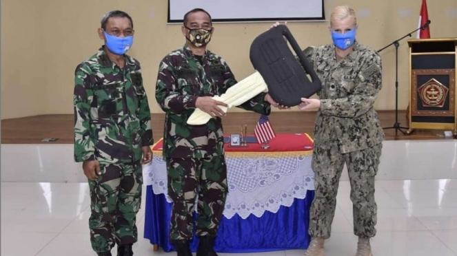 VIVA Militer: PMPP TNI Terima Hibah Berupa Dumptruck dari Pemerintah Amerika
