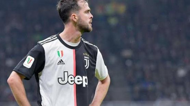 Resmi Diboyong ke Camp Nou, Miralem Pjanic Langsung Dipagari Barcelona Dengan Klausul Buy Out 400 Juta Euro