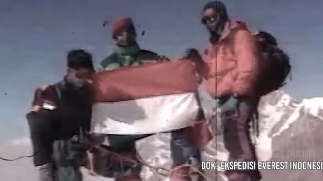 VIVA Militer: Tim Ekspedisi Pendakian Mount Everest Tahun 1997
