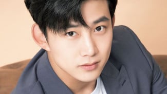 Lewat Surat Tulisan Tangan, Taecyeon 2PM Umumkan Pernikahan
