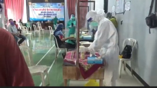 Tukang Pijat Terapi Positif Corona, Satu Desa Jalani Rapid Test Massal