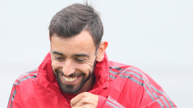 Gelandang MU, Bruno Fernandes, jelang latihan