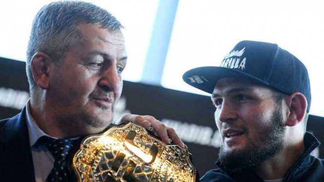VIVA Militer: Juara UFC, Khabib Nurmagomedov, bersama sang ayah, Abdulmana