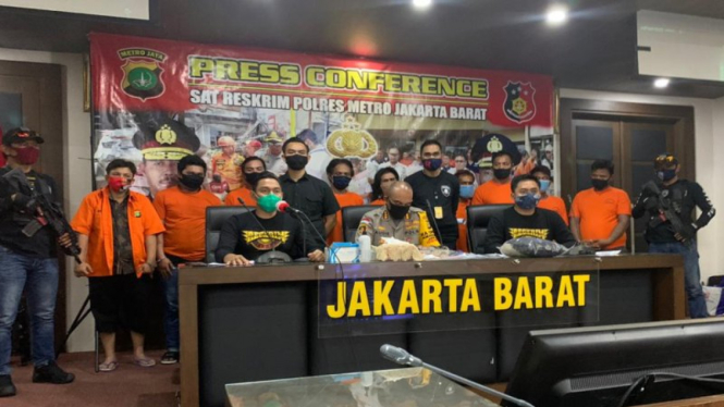 Polres Jakarta Barat merilis kasus pembunuhan anggota Babinsa