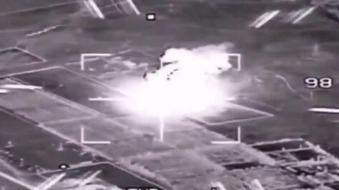 VIVA Militer: Serangan jet tempur misterius ke Pangkalan Udara al-Watiya.