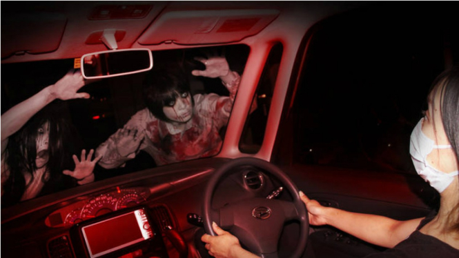  Kowagarasetai, Rumah Hantu Drive-in di Jepang.