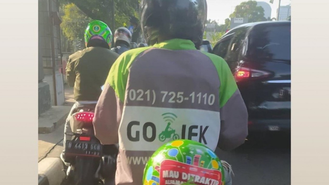 Pengendara Gojek yang jadi perhatian netizen