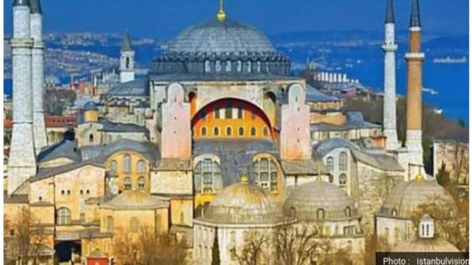Bangunan Hagia Sophia di Turki.