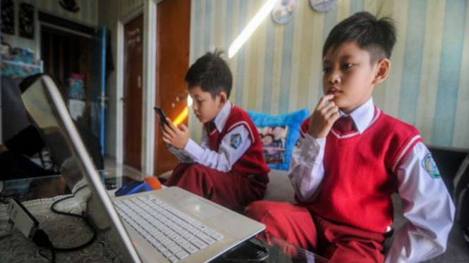 Survei Terbaru: 92 Persen Pelajar Kesulitan Belajar Online