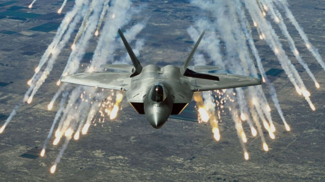 VIVA Militer: Pesawat Jet Tempur F-22 Raptor
