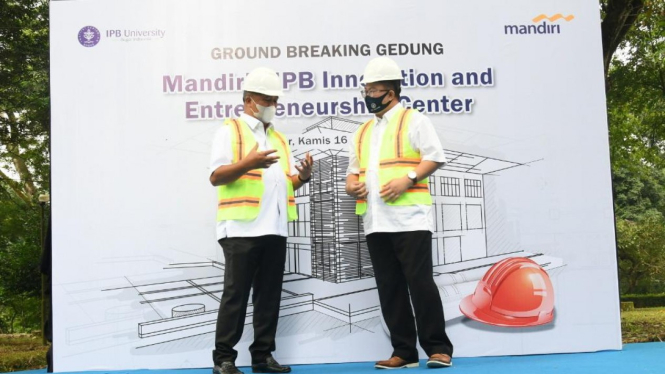 Ground Breaking Gedung Mandiri-IPB Innovation and Entrepreneurship Center Di Kampus IPB Dramaga Bogor, Kamis (16/07/2020). (Dokumentasi Humas IPB University)