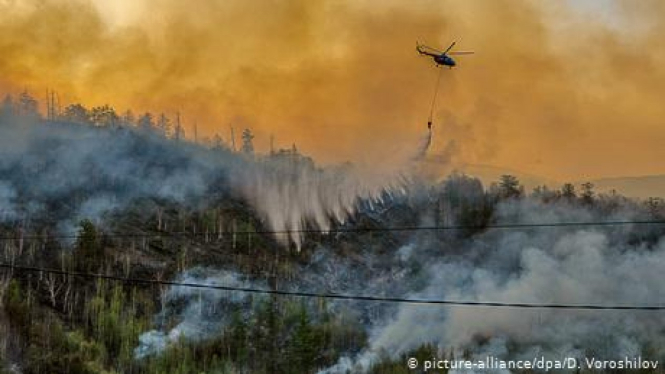 Kebakaran hutan di wilayah Siberia, Rusia.